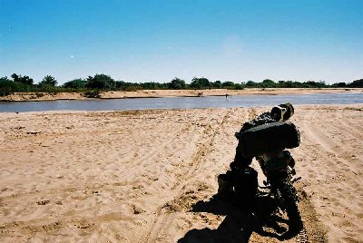 RN35, C’est pas le tout mais maintenant faut y aller, il est 13 heures, 35° à l’ombre mais il n’y a pas d’ombre