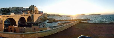 Pano : la rade vue du monument aux morts (Marseille, Vallon des Auffes)