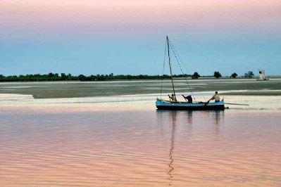 A l’aube les pêcheurs partent en mer.