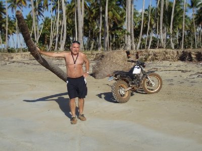 P3112177 (600 x 450).jpg (77.34 Kio) Vu 11269 fois la 225 tw de la meuf a mon pote,ca passe partout aucun probleme pour mettre le pied par terre