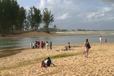 un dimanche à la plage de Manakara