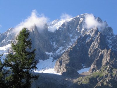 Les Grandes Jorasses, vues du camping...