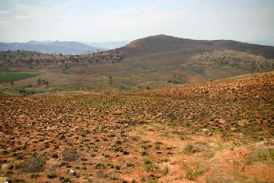 Retour par la RN4  toujours le même paysage aride